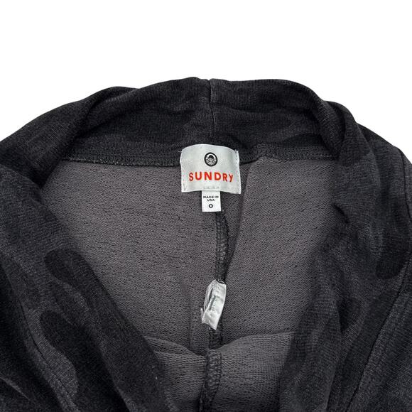 SUNDRY Camo Kick Flare Pants Size 0 - Picture 8 of 11